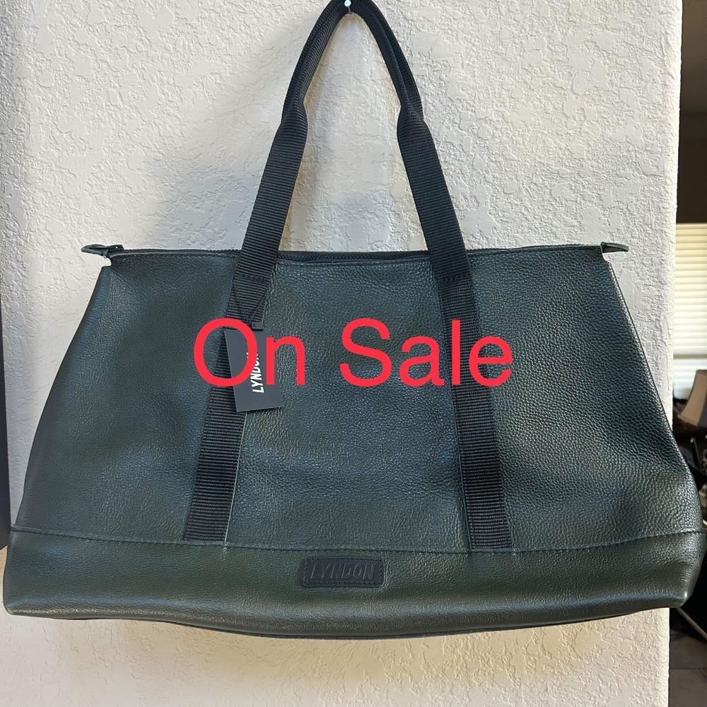 Leather Amazing Lyndon Green Pebbled Duffle Bag. NWT